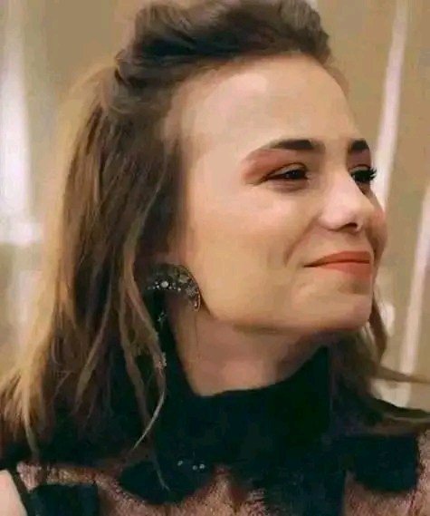 مسلسلات بهار شاهين الجديدة الممثلة التركية بهار شاهين ويكيبيديا  شيرين مسلسل وجع قلب