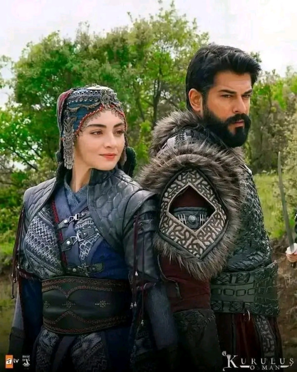 كم عدد زوجات عثمان بن ارطغرل ابناء عثمان تاريخيا من بالا