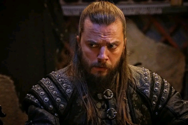 بوران ألب ويكيبيديا وفاة بوران الب تاريخياً نهاية المحارب بوران المؤسس عثمان الحقيقية من هو بوران ألب تاريخيا زوجة بوران ألب تاريخيا بوران ألب ويكيبيديا جوكتوغ ألب تاريخيا زوجة بوران الب الحقيقية هل يموت بوران في مسلسل عثمان