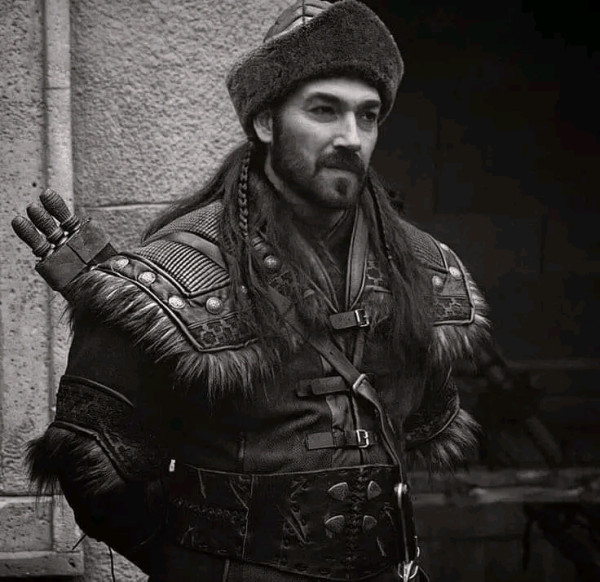 القائد كونور تاريخياً فتح قلعة كيستال قصة كونور الب ويكيبيديا